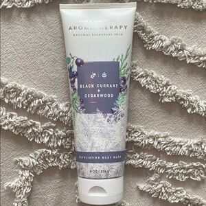 Bath & Body Works Aromatherapy Black Currant & Cedarwood Exfoliating Body Wash